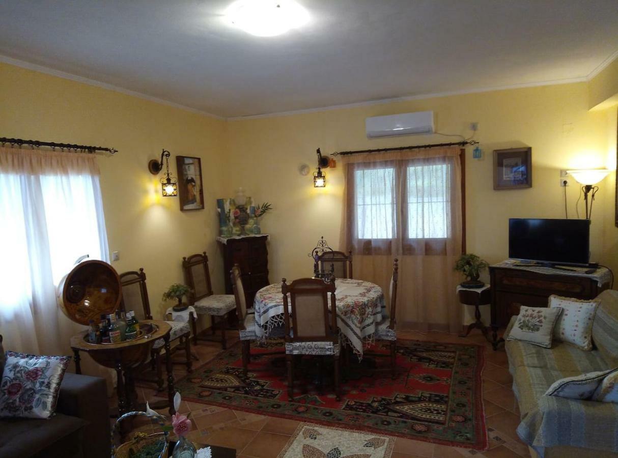 Villa Silvia Ágios Matthaíos Kültér fotó