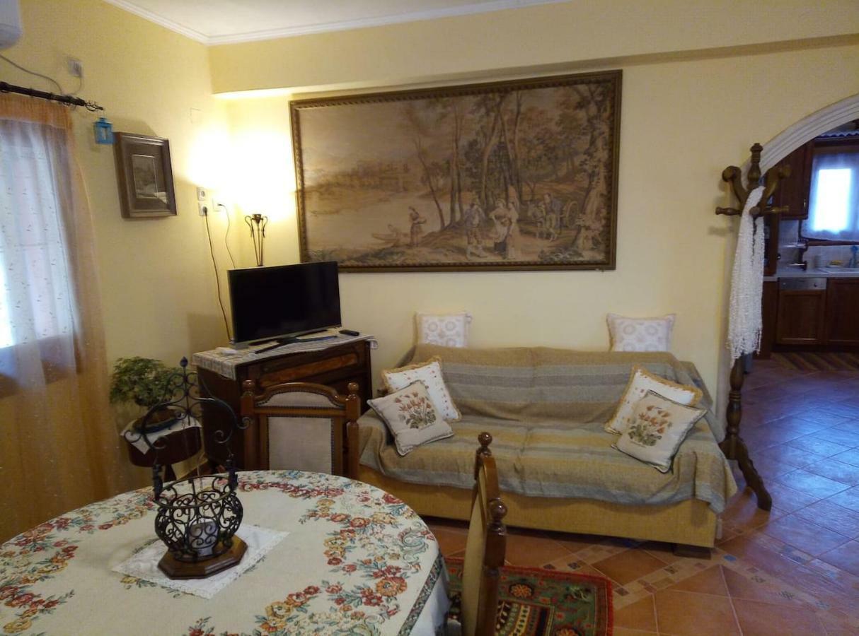 Villa Silvia Ágios Matthaíos Kültér fotó