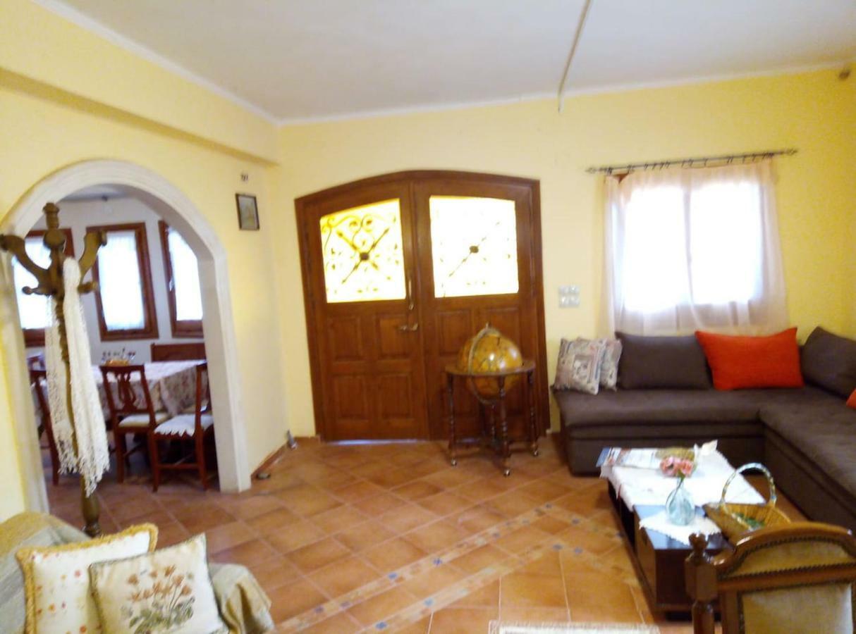 Villa Silvia Ágios Matthaíos Kültér fotó