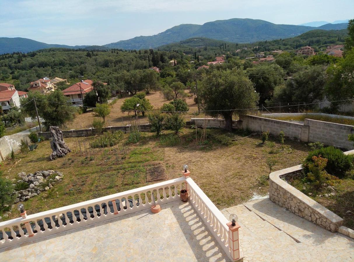 Villa Silvia Ágios Matthaíos Kültér fotó